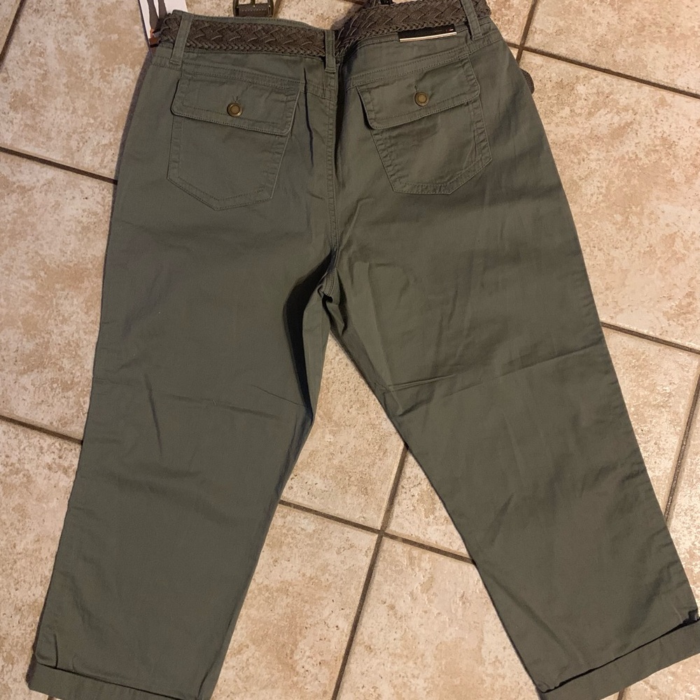 Nice pair of brand new ladies sz 12 one 5 one pair of crop New w/t